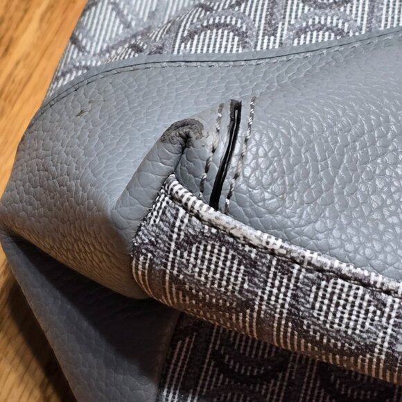 Calvin Klein Ivy Novelty Hobo Gray/silver - Picture 8 of 14